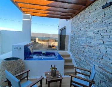 Villa - Beach Front