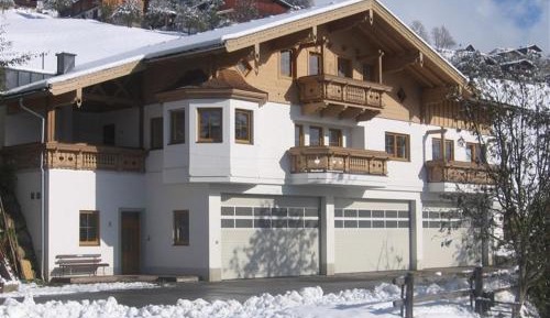 Four-Bedroom Holiday Home