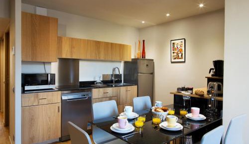 Deluxe Apartment
