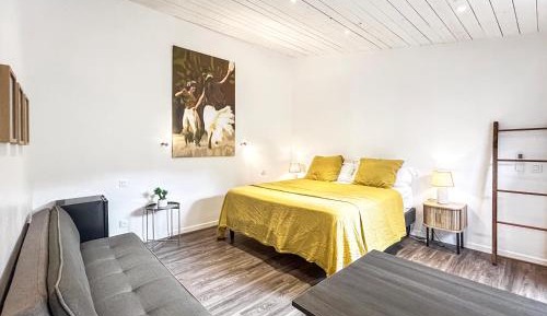 Double Room with Private External Bathroom