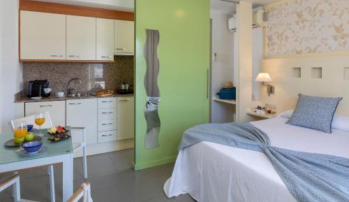 Standard Double Room with Kitchen