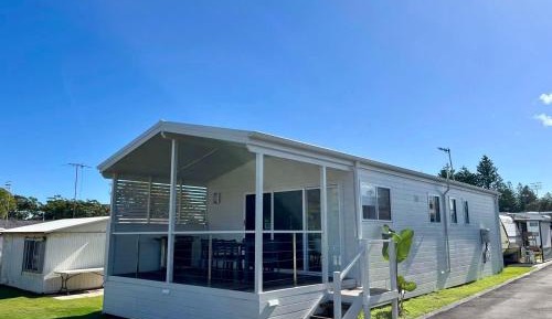 Three-Bedroom Pool View Cabin