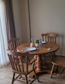 Classic One-Bedroom Apartment with King Bed