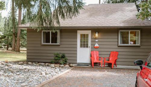 Two-Bedroom Cottage - Forest View