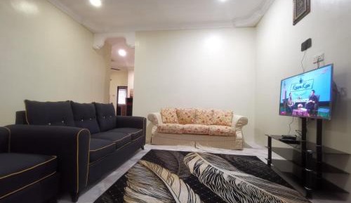 Three-Bedroom Holiday Home 