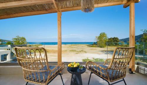Sunrise Suite Sea view with Private Pool