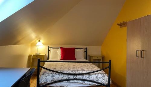 Double Room with Shared Bathroom