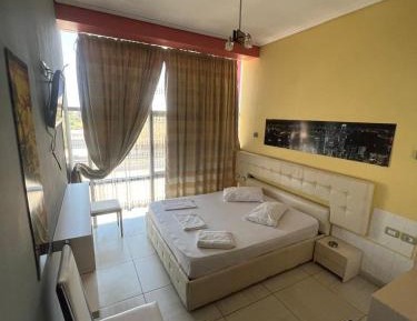 Deluxe Queen Room