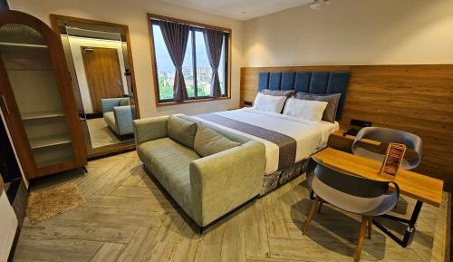 King Suite with Spa Bath