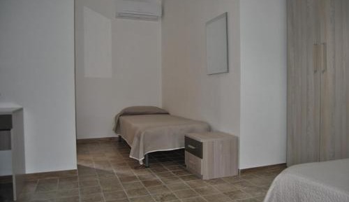 Economy Triple Room