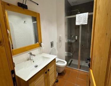 Economy Twin Room