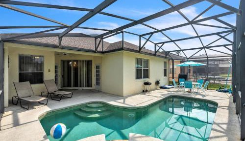 Four-Bedroom Holiday Home