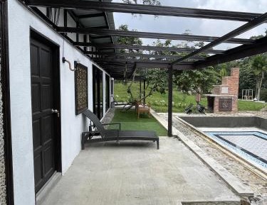 Queen Room with Pool View