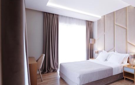 Deluxe Suite with Sea View