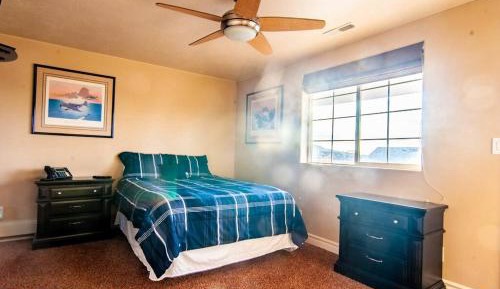 Deluxe Queen Suite
