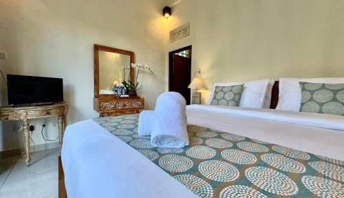 Double Room with Private Bathroom