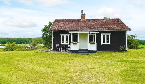 One-Bedroom Holiday Home