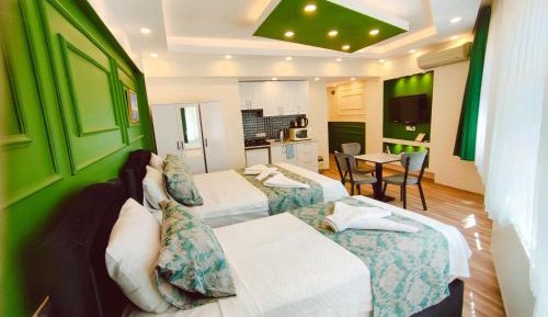 Deluxe Apartment