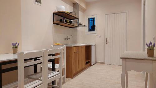 Two-Bedroom Deluxe Apartment with Balcony