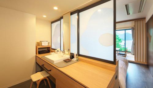 Twin Room with Tatami Area and Lake Chuzenji View