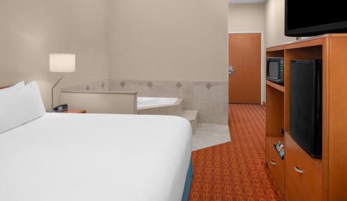 Guest room, 1 King, Whirlpool 