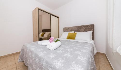 Two-Bedroom Apartment with Sofa Bed (5 Adults)