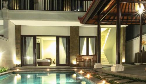 Junior Suite with Pool View