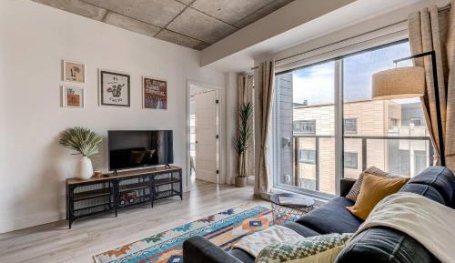 Two-Bedroom Apartment with City View