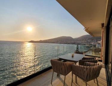 King Suite with Sea View