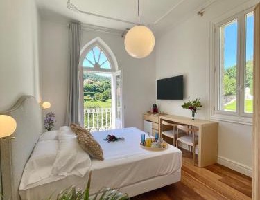 Double Room with Pool View