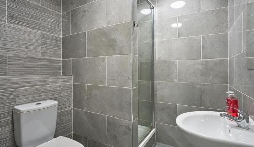 1 Bed in 8-Bed Female Dormitory Room Ensuite