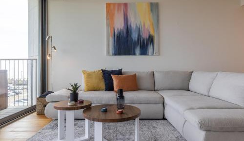 One-Bedroom Apartment with Balcony