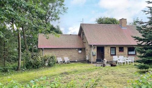Two-Bedroom Holiday Home