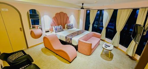 Suite with City View