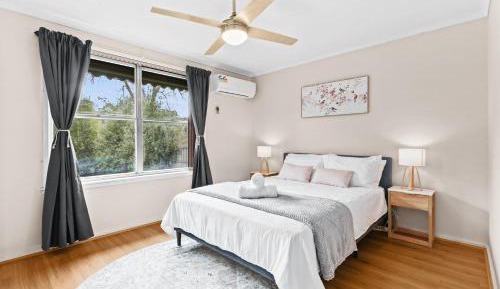 Three-Bedroom Holiday Home 