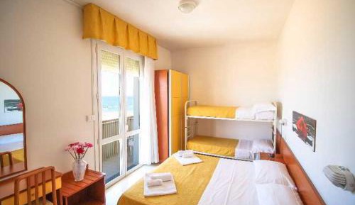 Quadruple Room with Sea View