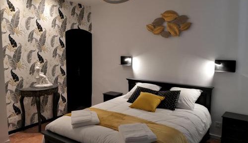 Deluxe Room 1