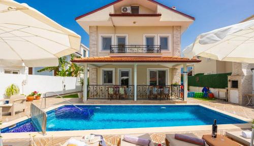 Four-Bedroom Villa