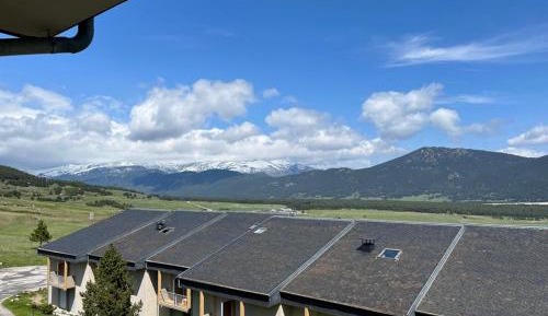 Two-Bedroom Apartment with Mountain View