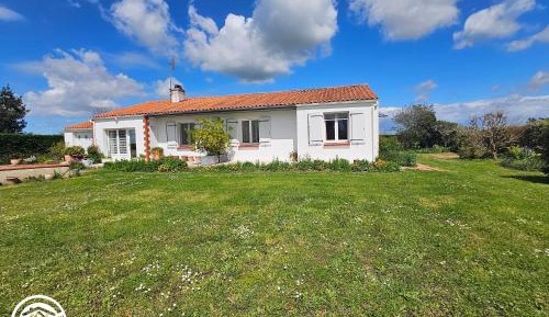 Holiday Home (4 Adults)