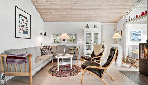 Three-Bedroom Holiday Home 