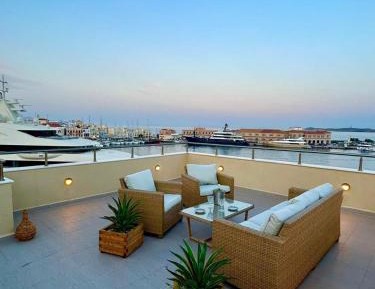 Penthouse Suite