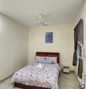 Standard Double Room with Shared Bathroom