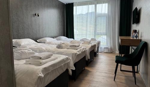 Quadruple Room with Mountain View