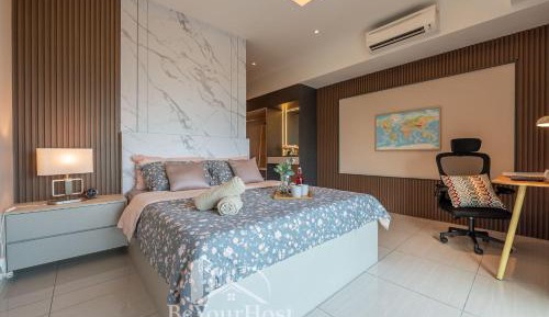 Studio Apartment with Balcony