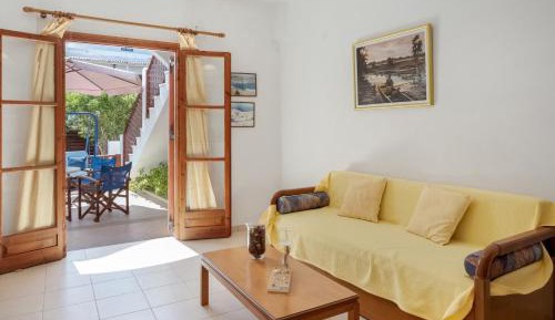 Superior One-Bedroom Apartment