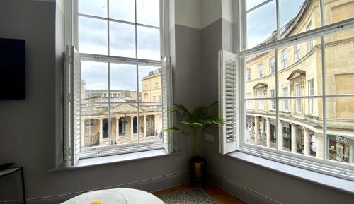 Deluxe One-Bedroom Apartment with City View