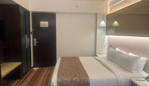Superior Room King Bed