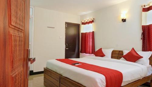 One-Bedroom Apartment with Balcony