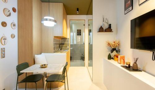 One-Bedroom Apartment